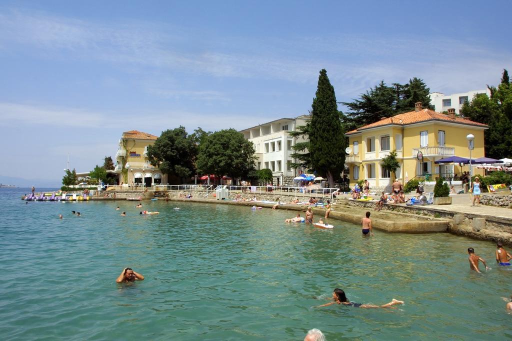 Depadansa Marina & Primorka Hotel Omišalj Buitenkant foto