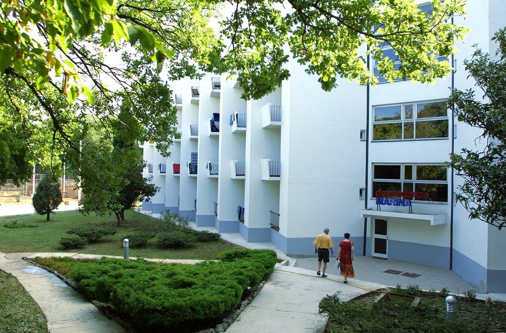 Depadansa Marina & Primorka Hotel Omišalj Buitenkant foto