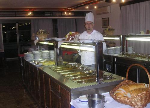 Depadansa Marina & Primorka Hotel Omišalj Buitenkant foto